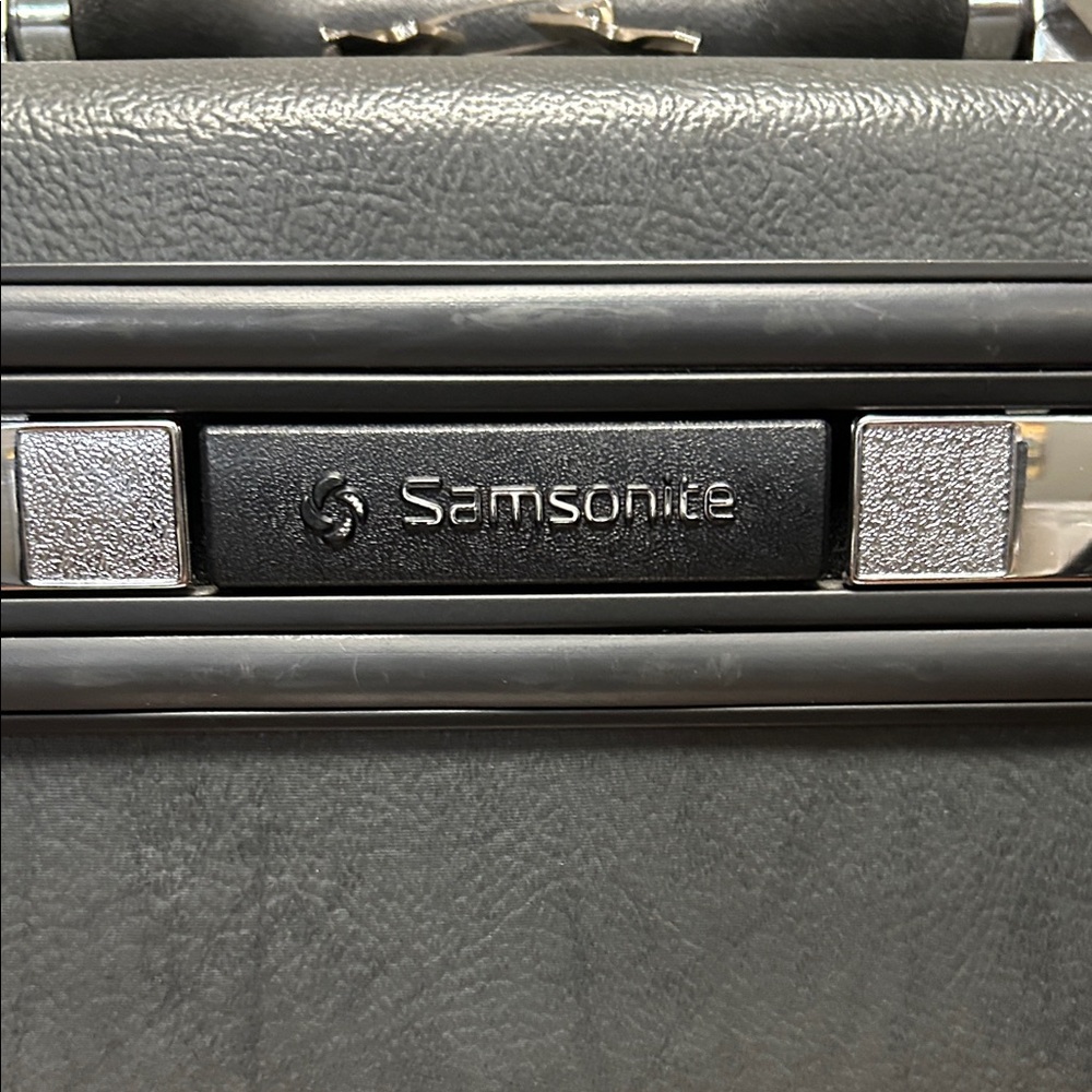 Vtg 1987 Samsonite Silhouette 4 Gray Travel Train Make Up Beauty Case Luggage - Picture 14 of 16